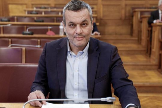 Χάρης Μαμουλάκης